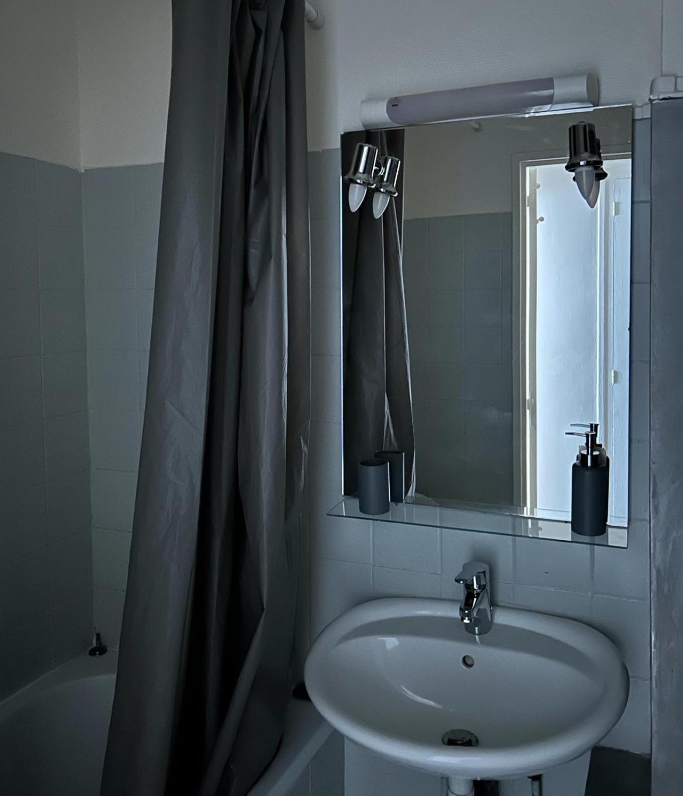 Luxury Appartement Batignole Paris Exterior photo